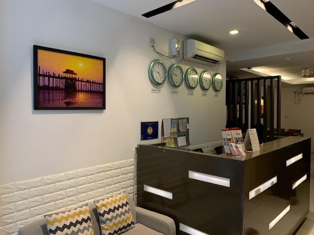 The Vibe Inn Yangon Ngoại thất bức ảnh
