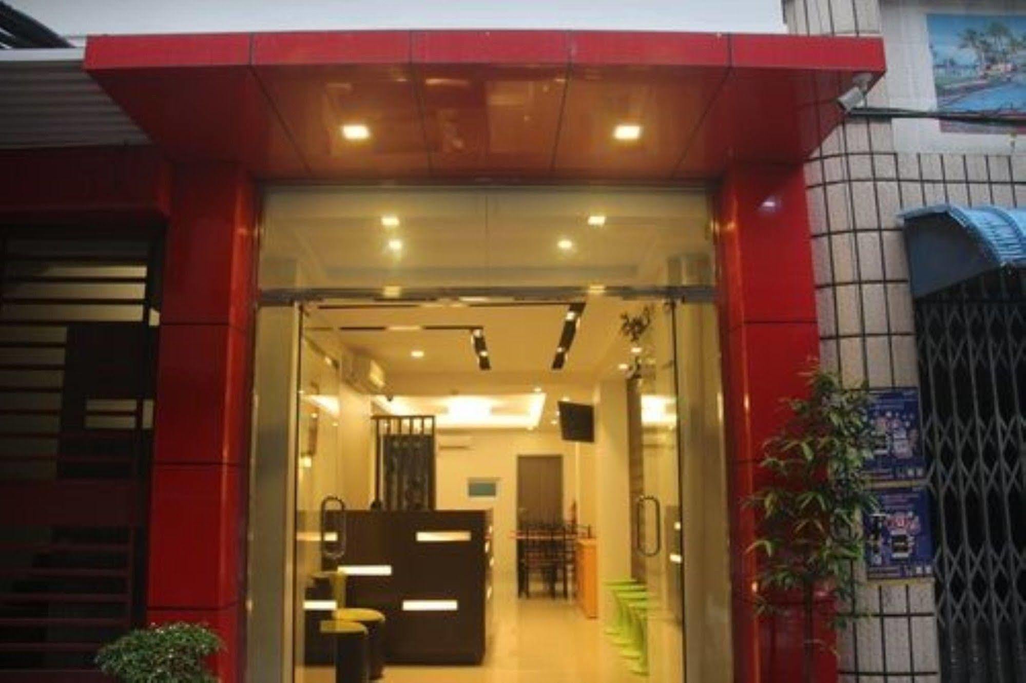 The Vibe Inn Yangon Ngoại thất bức ảnh
