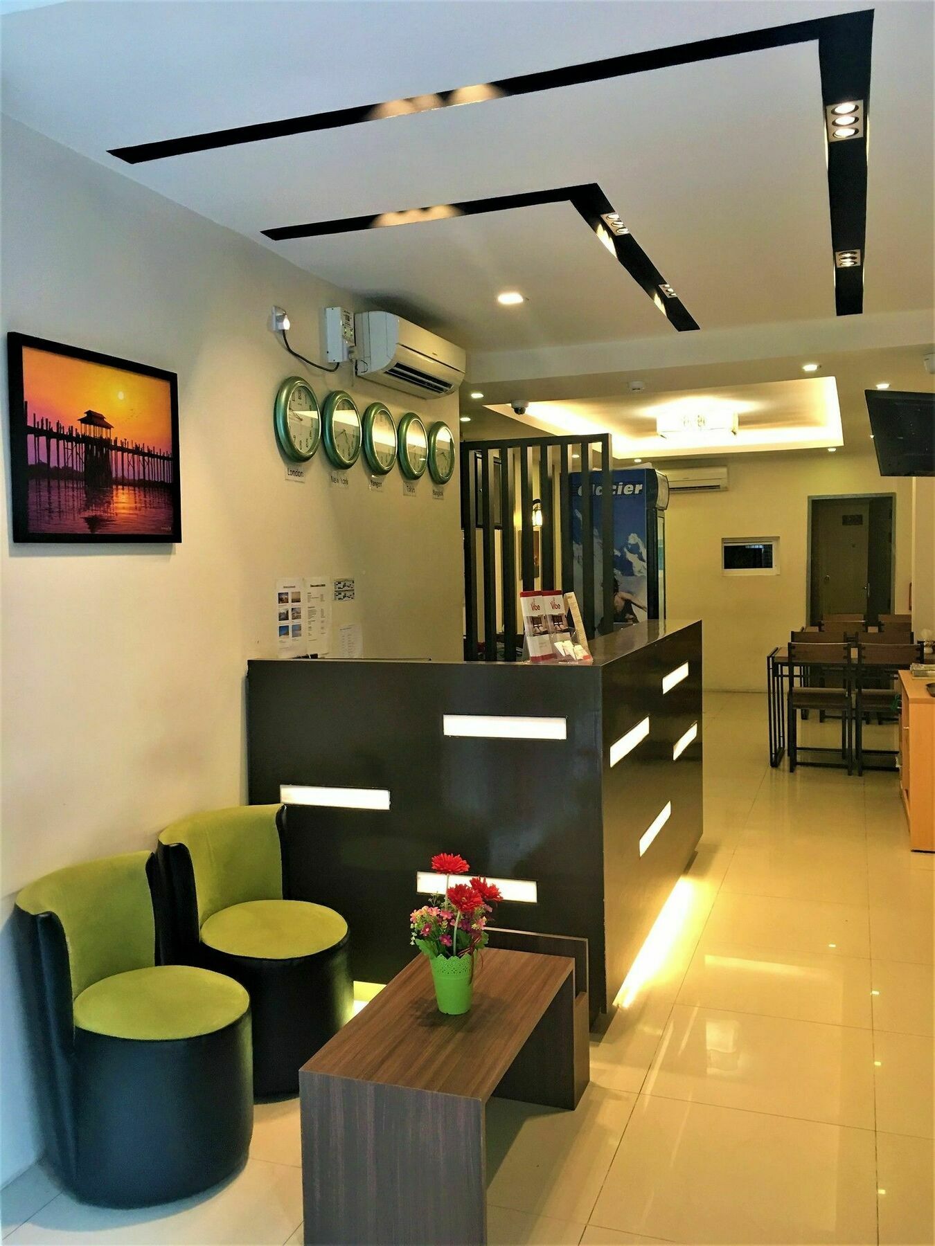 The Vibe Inn Yangon Ngoại thất bức ảnh