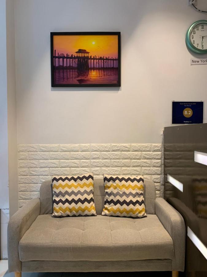The Vibe Inn Yangon Ngoại thất bức ảnh