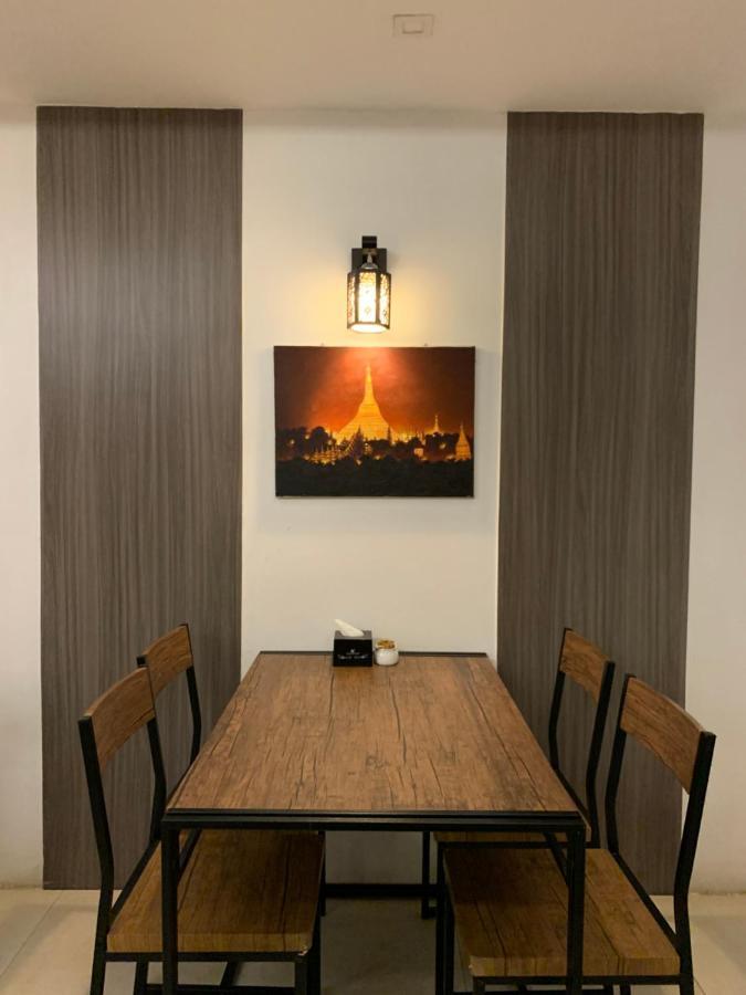 The Vibe Inn Yangon Ngoại thất bức ảnh